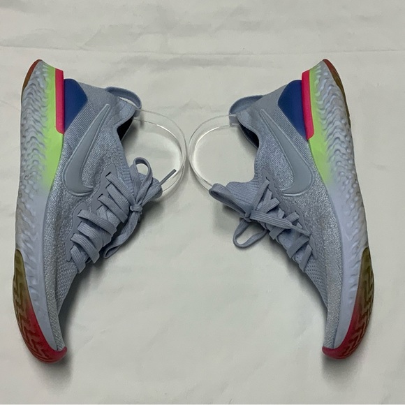 Nike Epic React Women's Flyknit 2 Running Sneakers - Picture 4 of 10